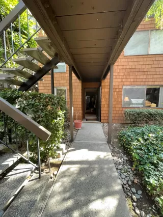 Photo #2: 221128834 Listing