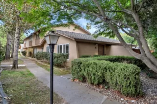 Photo #1: 221128839 Listing