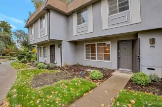 Photo #1: 221129032 Listing