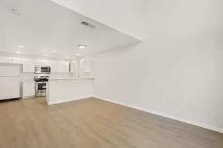 Photo #4: 221129531 Listing