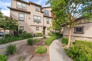 Photo #2: 221129626 Listing