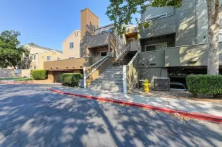 Photo #2: 221130103 Listing