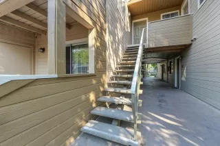 Photo #4: 221130103 Listing