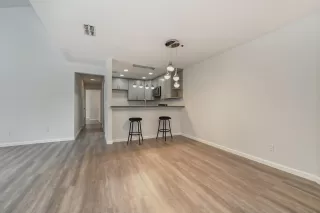 Photo #5: 221130103 Listing