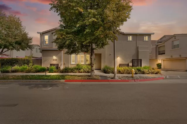 MLS: 221130171 Condo For Sale