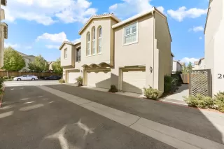 Photo #5: 221130171 Listing