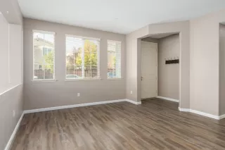 Photo #2: 221130363 Listing