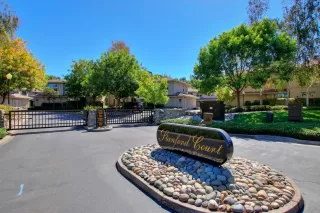 Photo #1: 221130863 Listing