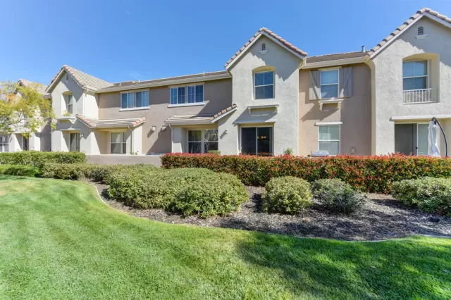 MLS: 221131087 Condo For Sale