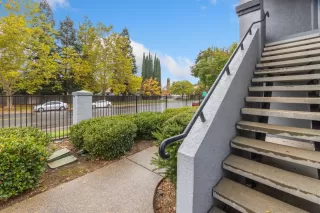 Photo #5: 221131266 Listing