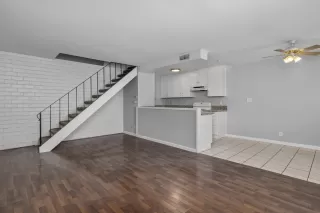 Photo #2: 221132486 Listing 
