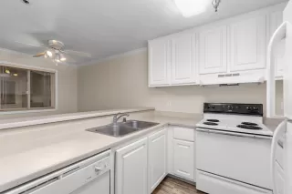 Photo #2: 221132668 Listing 