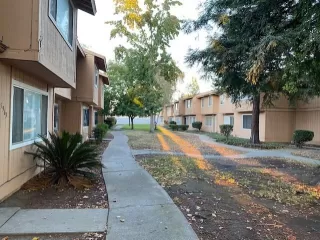 Photo #2: 221133172 Listing 