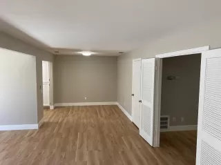 Photo #4: 221133312 Listing