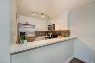 Photo #4: 221133331 Listing