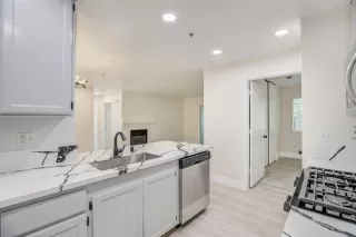 Photo #1: 221133551 Listing