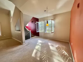 Photo #3: 221133647 Listing