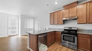 Photo #3: 221133695 Listing 