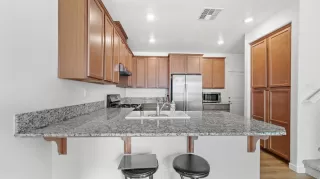 Photo #4: 221133695 Listing 