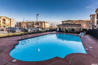 Photo #2: 221133716 Listing