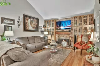 Photo #3: 221134007 Listing 