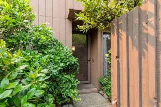 Photo #2: 221134274 Listing