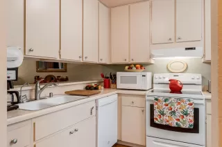 Photo #4: 221134274 Listing