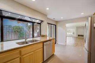 Photo #4: 221134518 Listing 