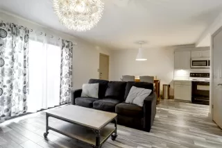 Photo #3: 221134849 Listing