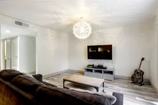 Photo #5: 221134849 Listing