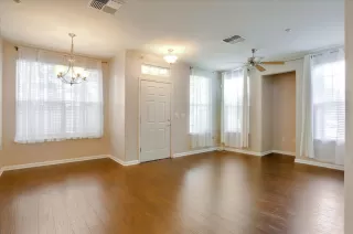 Photo #4: 221134974 Listing