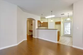 Photo #6: 221134974 Listing