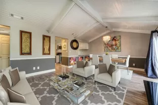 Photo #5: 221135113 Listing