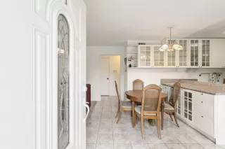 Photo #6: 221135150 Listing