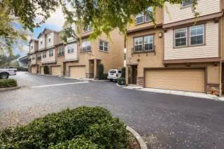 Photo #3: 221135485 Listing