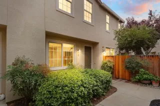 Photo #5: 221135653 Listing