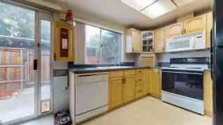Photo #5: 221135826 Listing 
