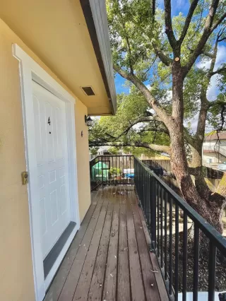 Photo #2: 221136238 Listing