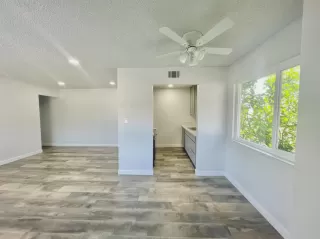 Photo #6: 221136238 Listing