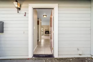 Photo #5: 221136265 Listing 