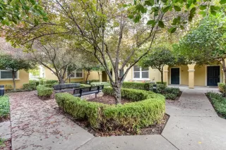 Photo #3: 221136567 Listing