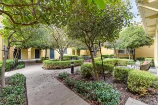 Photo #4: 221136567 Listing
