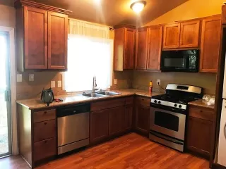 Photo #2: 221136643 Listing