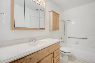 Photo #3: 221136656 Listing 