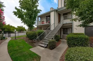 Photo #1: 221136808 Listing