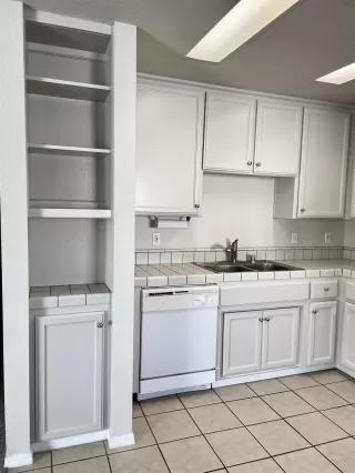 Photo #5: 221136808 Listing