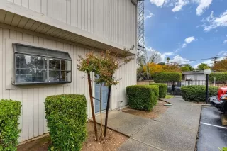 Photo #2: 221136865 Listing 