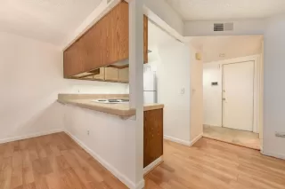 Photo #3: 221136881 Listing 