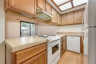 Photo #4: 221136881 Listing 