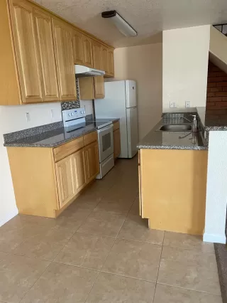 Photo #4: 221137202 Listing